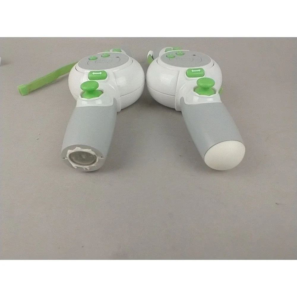 LeapFrog LeapTV Wireless‎ Transforming Controllers Set of 2 White Green Motion